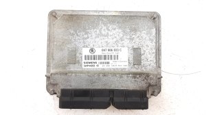 Calculateur moteur - 047906033C