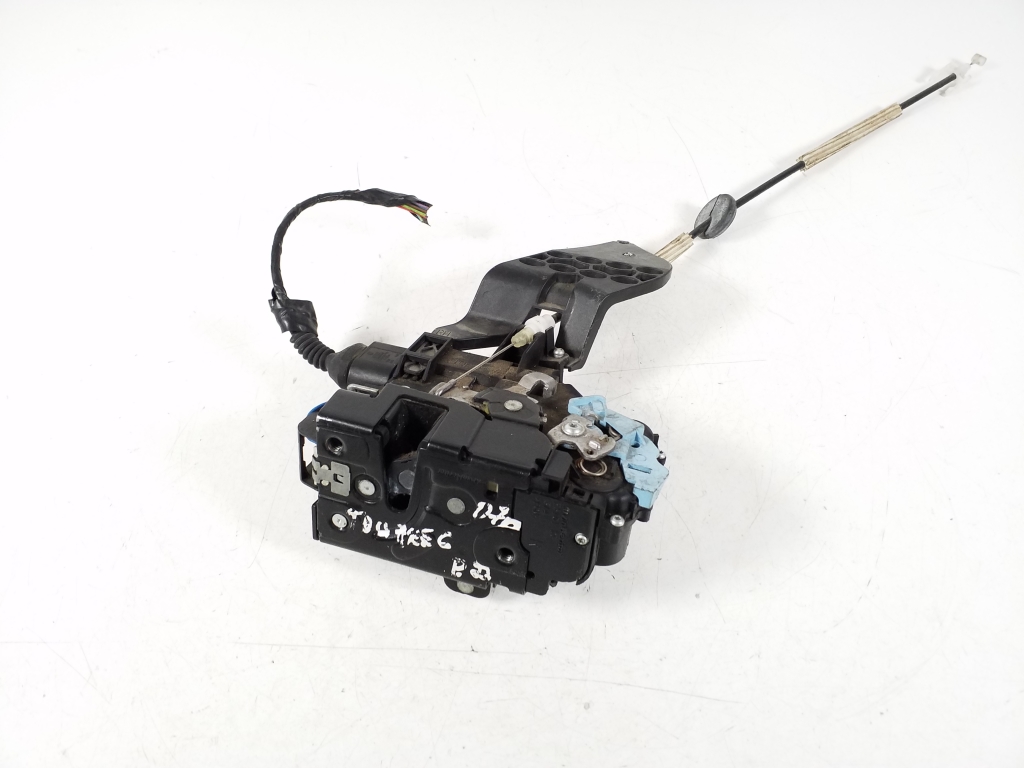 VOLKSWAGEN Touareg 1 generation (2002-2010) Front Right Door Lock 3D2837016J 21932192