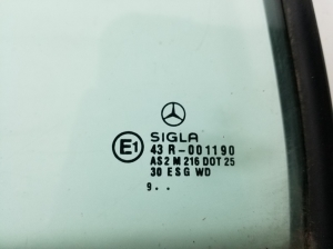 Mercedes Benz E-Class W210 (1995–2002) Tagumise külgukse kolmnurkklaas A2107350609 - 2