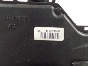 AUDI A8 D3 (2002–2010) Tailgate lock 4E0839015 - 4