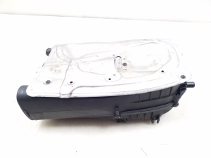 Mercedes Benz E-Class W212 (2009–2015) Luftfiltergehäuse A6510901101 - 5