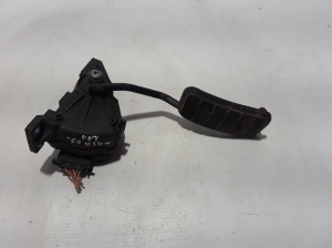 RENAULT Mascott (1999–2010) Gaasipedaal 7700377115 - 3