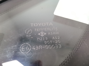 TOYOTA Avensis Verso M2 (2001–2009) Front body quarter glass 62110-44040 - 2