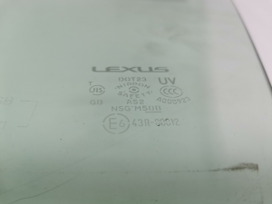 LEXUS IS (2005–2013) Esiukse klaas 68102-53051 - 2