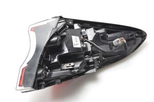 TOYOTA CHR (2016–2026) Eckleuchte hinten 17765F - 4