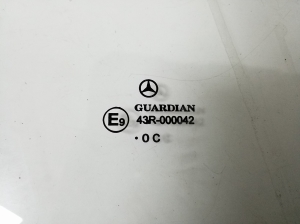 Mercedes Benz Sprinter 902 (2000–2006) Esiukse klaas A9017200318 - 3