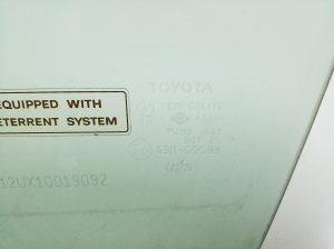 TOYOTA Prius W10/11 (1997–2003) Esiukse klaas 68102-47010 - 3