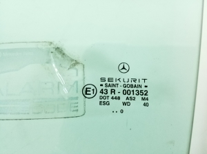 Fenster Scheibe Tür vorne - A1687251110