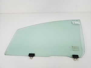   Vitre de porte avant  - 68102-28210 