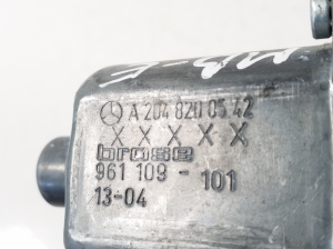Mercedes Benz E-Class W212 (2009–2015) Tagumise külgukse aknatõstuki mootor A2048200542 - 4
