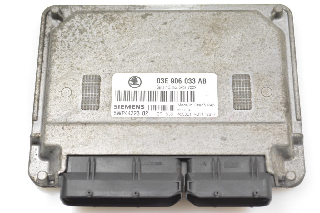 SKODA Fabia 6Y (1999-2007) Блок керування двигуном ECU 03E906033AB 27485137