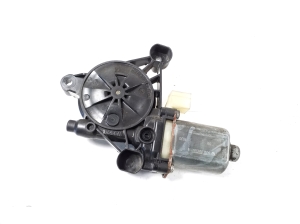 AUDI A3 8V (2012–2020) Esiukse aknatõstuki mootor 5Q0959801B - 4