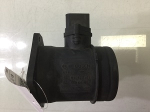 AUDI A6 C5 (1997–2005) Luftmassenmesser 06B133471A - 3