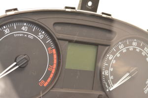 Skoda Fabia MK 2 (2007–2014) Instrument cluster 5J0920900B - 4