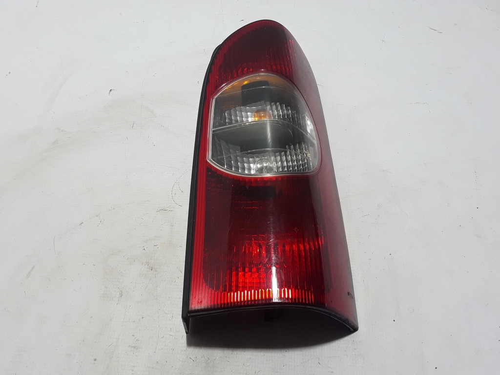 Used RENAULT Master Rear corner lamp 7700352703