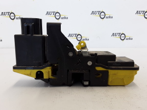 VOLVO XC90 (2002–2014) Rear side door lock 30699756 - 3