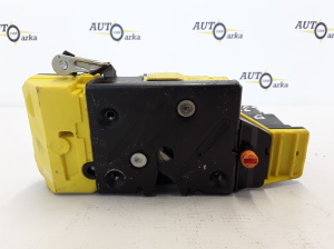 VOLVO XC90 (2002–2014) Rear side door lock 30699756 - 4