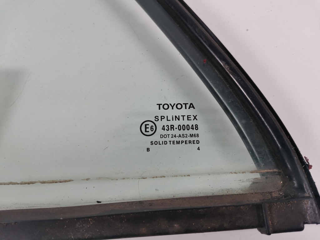 TOYOTA Avensis 2 generation (2002-2009) Фортачка задняя правая 68124-05070 21018926