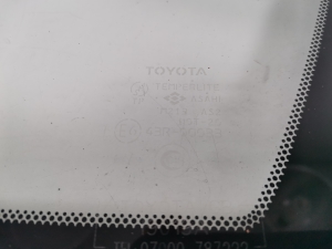 TOYOTA Previa (2000–2006) Glace de custode de porte avant 62120-28141 - 2