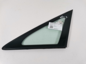  Glace de custode de porte avant  - 62120-28141 