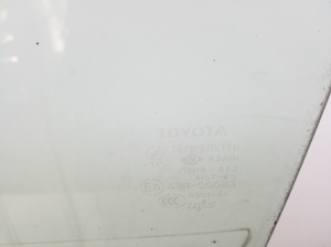TOYOTA RAV 4 A2 (2000–2005) Aizmugurējo sānu durvju stikls 68104-42080 - 2