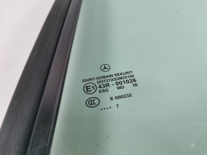 Mercedes Benz CLK-Class 209 (2002–2009) Seitenscheibe hinten (Karosserie) - 2
