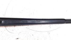 Opel Insignia (2008–2017) Windshield wiper arm 13227399 - 3