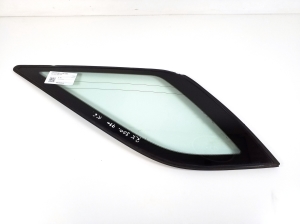 Rear quarter glass - 