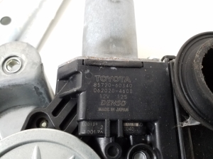 LEXUS GX (2009–2026) Aizmugurējo sānu durvju logu pacēlājs un tā detaļas - 4