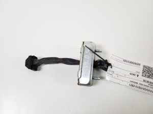 LEXUS GX (2009–2026) Rear side door opening limiter 68630-60120 - 2