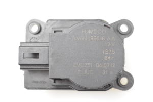 Ford C-MAX (2010–2026) Salongi soojenduse klapi mootor AV6N19E616AA - 4