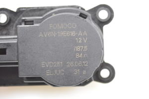 Ford C-MAX (2010–2026) Salongi soojenduse klapi mootor AV6N19E616AA - 3