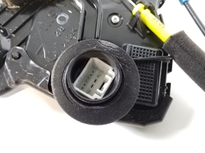LEXUS GX (2009–2026) Front door lock 69030-42230 - 2