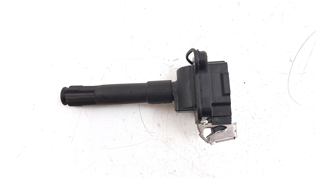 Used Volkswagen Passat Ignition coil 058905105
