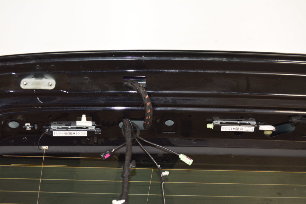 Used Volkswagen Touareg Tailgate 7L6827025A