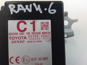 TOYOTA RAV 4 A4 (2012–2018) Module de commande 8976042031 - 3