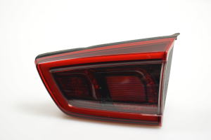 Tail light on trunk lid - 92404G5130