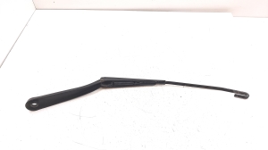 BMW X3 E83 (2003–2010) Esiklaasi puhasti hoob 7051619 - 3