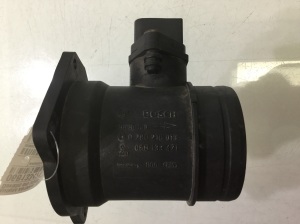 AUDI A4 B5 (1994–2001) Luftmassenmesser 06B133471 - 3
