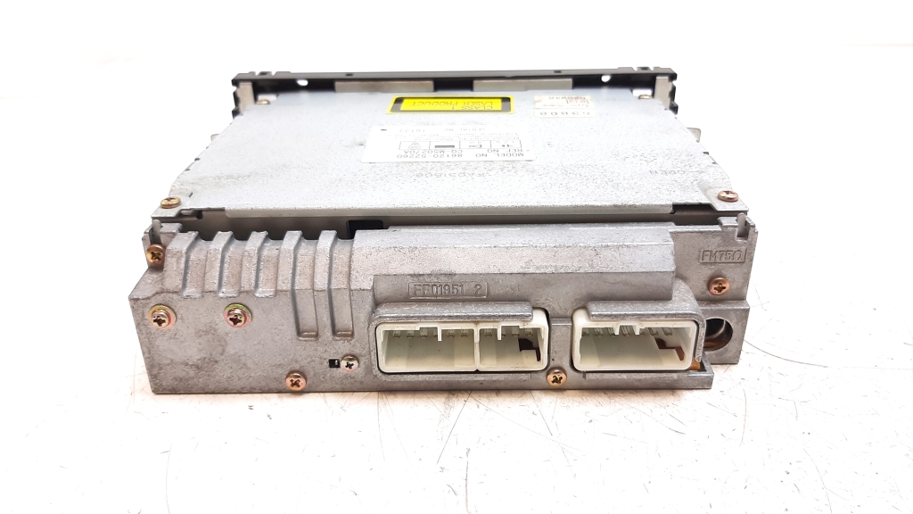 Naudotas TOYOTA Yaris Verso 8612052260