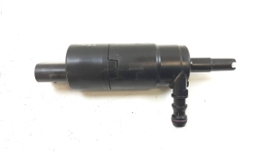 AUDI Q5 (2008–2017) Front headlight washer motor 3B7955681 - 3