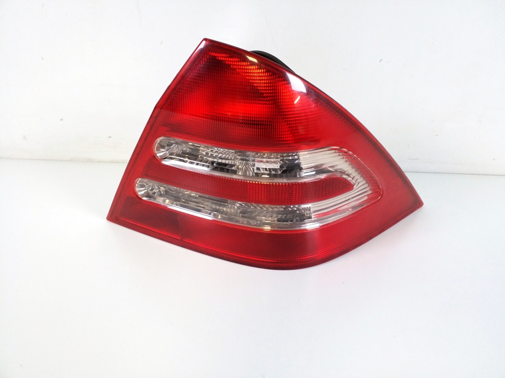 MERCEDES-BENZ C-Class W203/S203/CL203 (2000-2008) Rear Right Taillight Lamp A2038200264 21021291