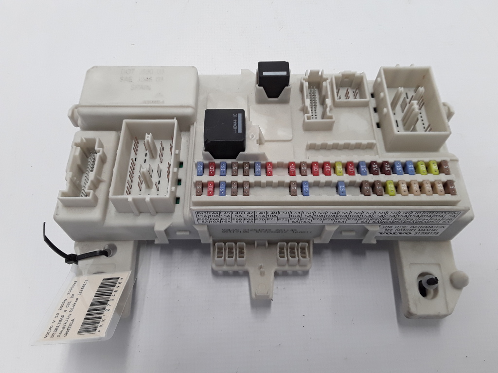 Volvo v50 store fuses