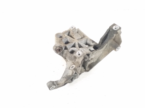 AUDI A6 ALLROAD C6 (2004–2011) Roolivõimendi pumba hoidik 059145169AE - 3