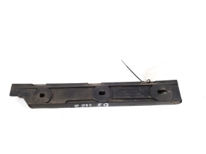  Rear bumper bracket 