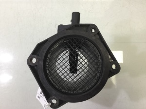 AUDI A4 B5 (1994–2001) Mass air flow sensor 06B133471 - 2