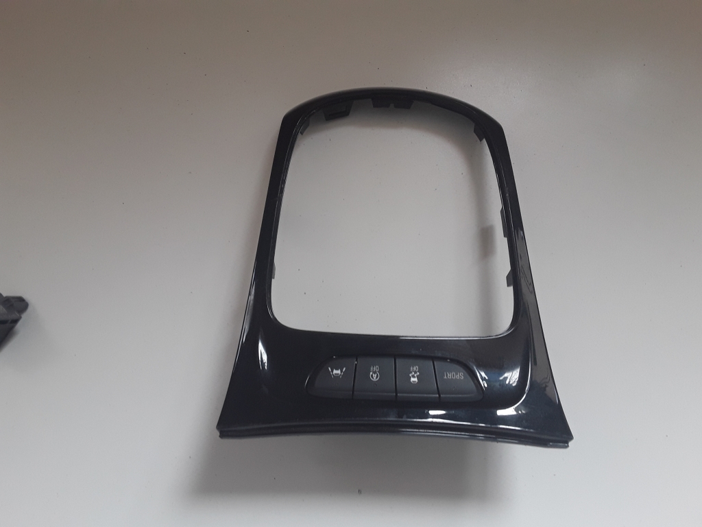 OPEL Astra K (2015-2021) Garniture en plastique du niveau de changement de vitesse 13449240 22563679