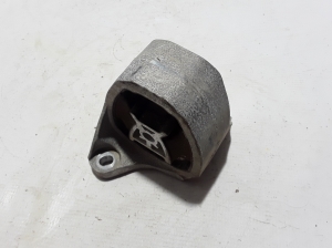  Engine holder 