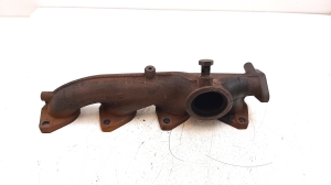  Exhaust manifold 