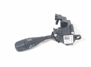   Steering wheel adjustment switch 